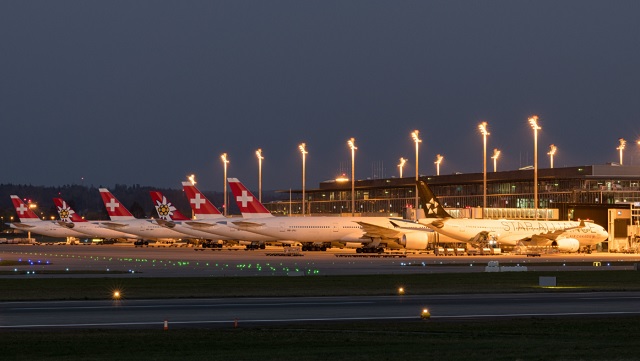 Flughafen Zrh Nacht.jpg