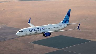 United Airlines Boeing 737 MAX 8
